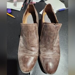 Womens brown heeled shoes size 9.5